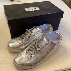 onitsuka tiger mexico 66，mens，euro 41.5，US 8，26.0cm，colors silver